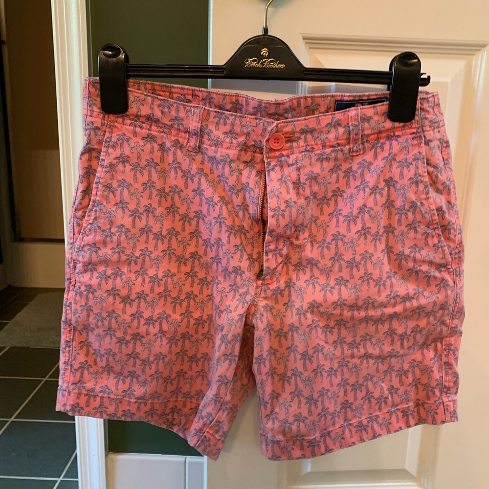 Vineyard Vines Island shorts, men’s size 31